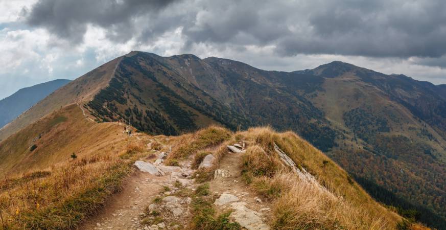 SŁOWACJA, Mała Fatra, Zamek Orawski z basenami termalnymi w Besenovej